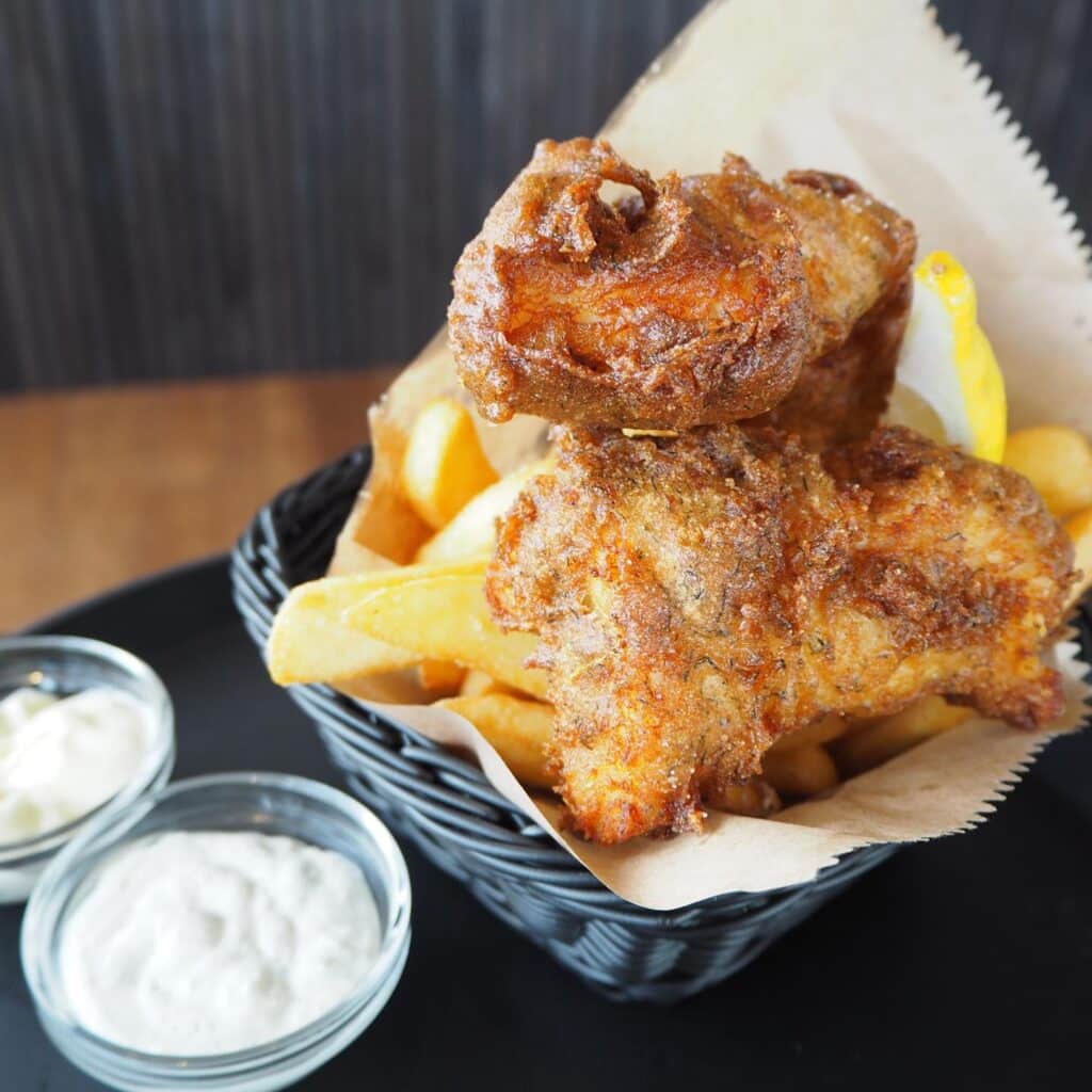 Havnecafé i Holbæk tilbyder Fish'N'Chips